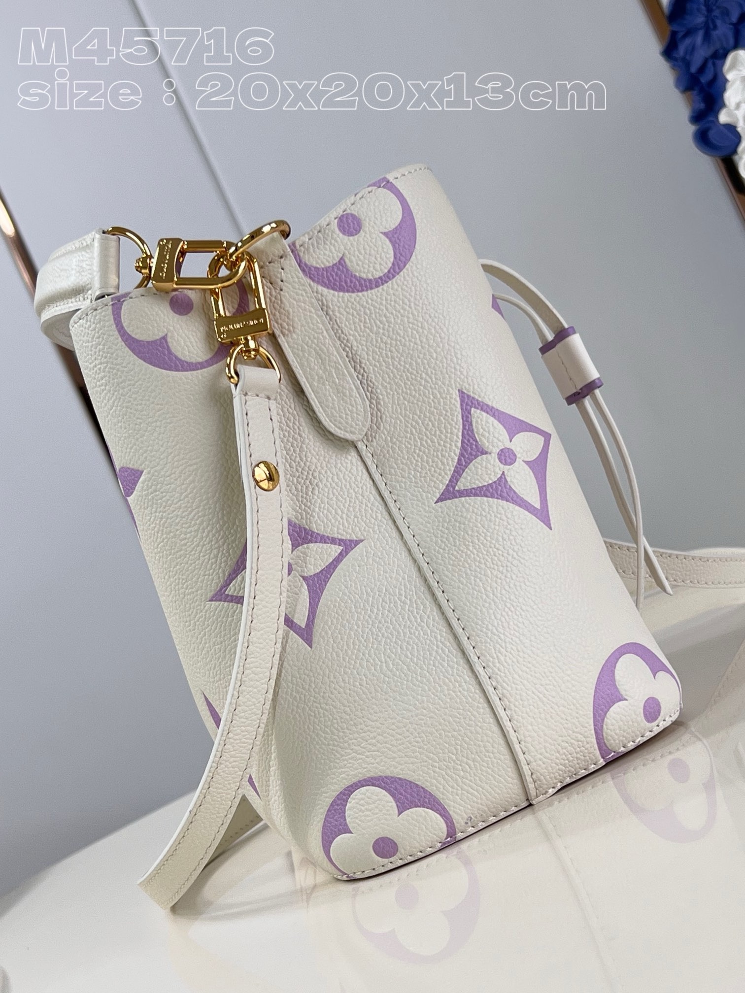 Louis Vuitton Noe Neonoe BB M22599 Latte White & Bubble Tea Mauve