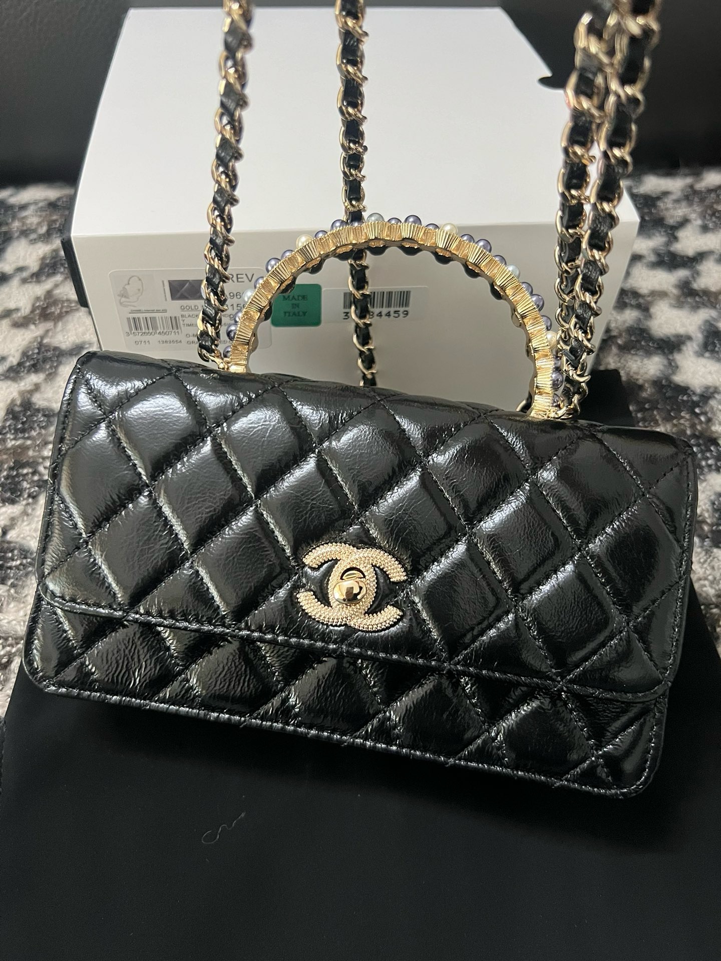 CHANEL FLAP PHONE HOLDER WITH CHAIN AD3566 black