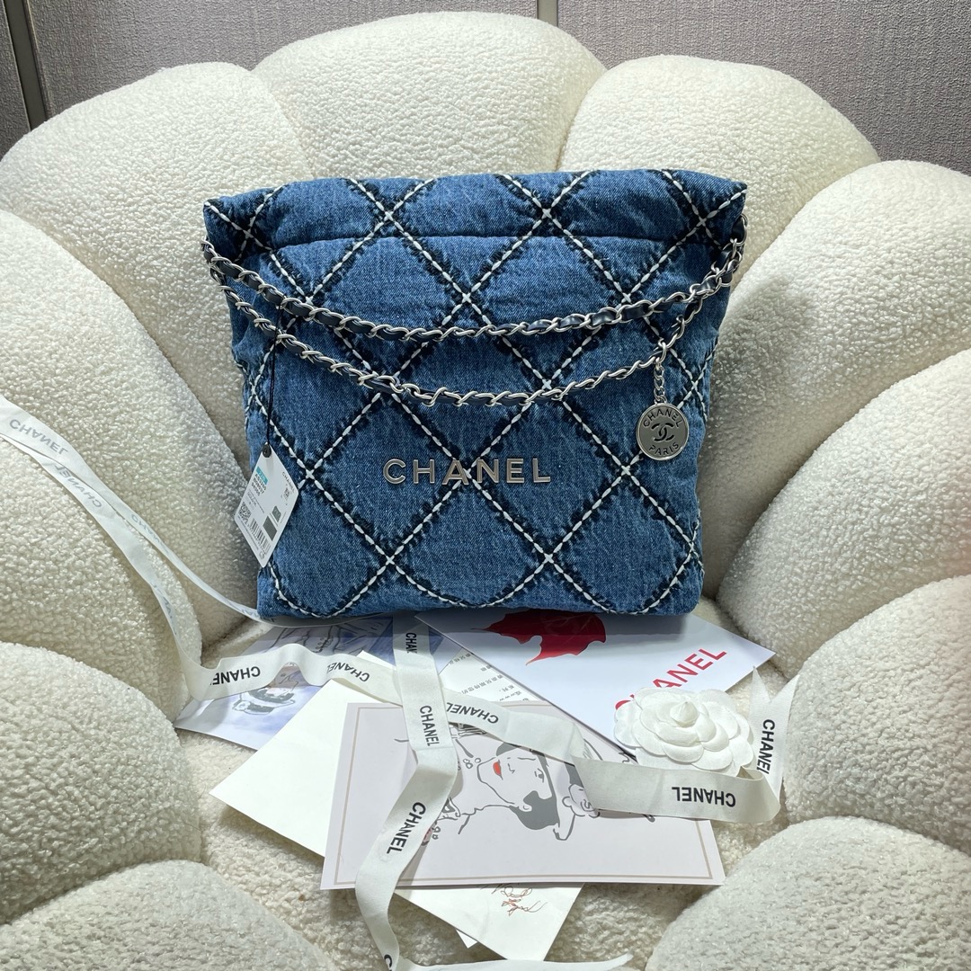 CHANEL 22 MINI HANDBAG AS3980 Denim