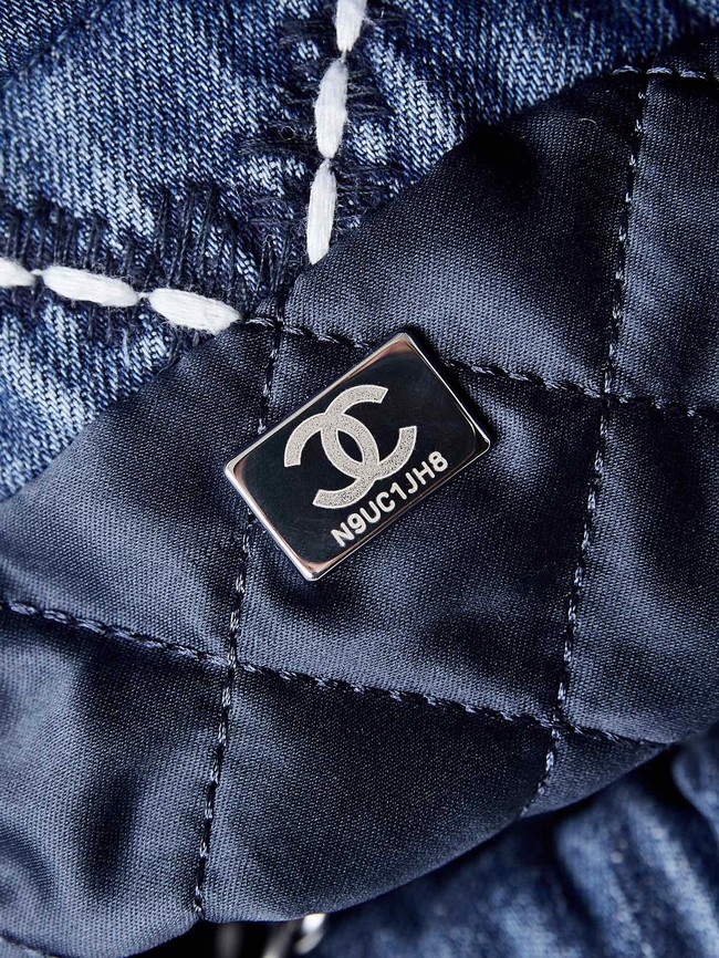 CHANEL 22 MINI HANDBAG AS3980 Denim