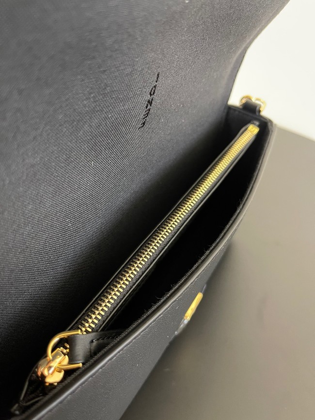 Fendi small smooth leather bag F3670 black