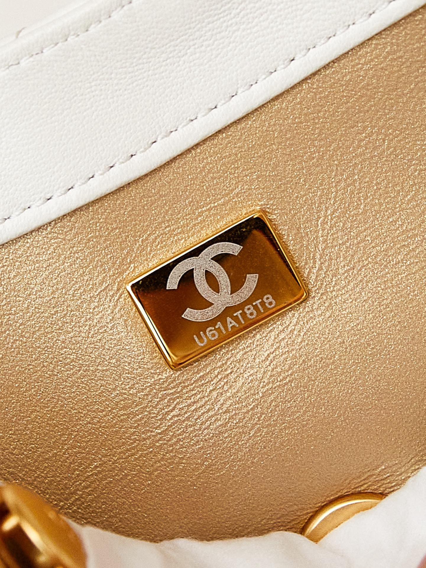 CHANEL SMALL FLAP BAG AS4861 white