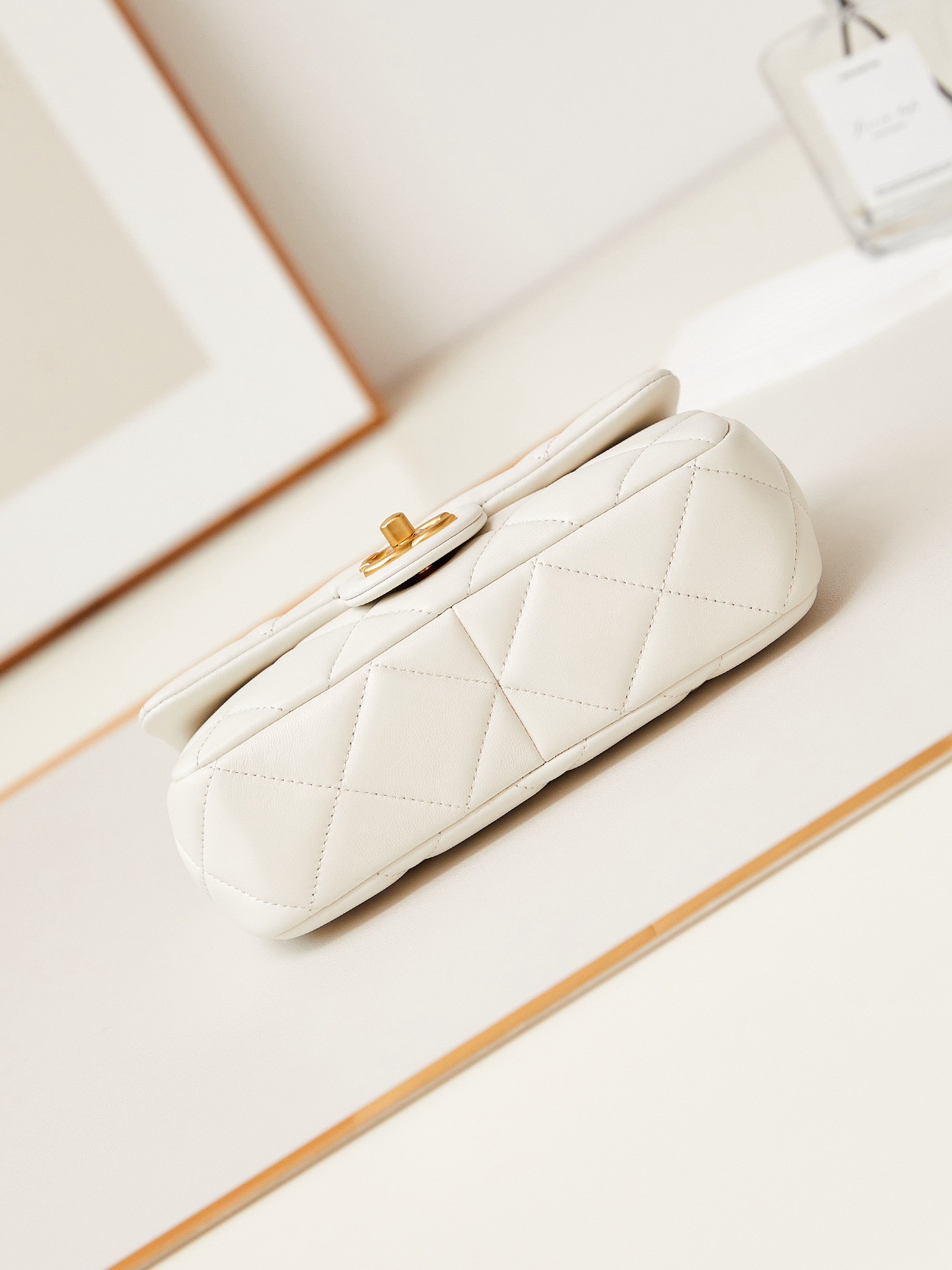 CHANEL SMALL FLAP BAG AS4861 white