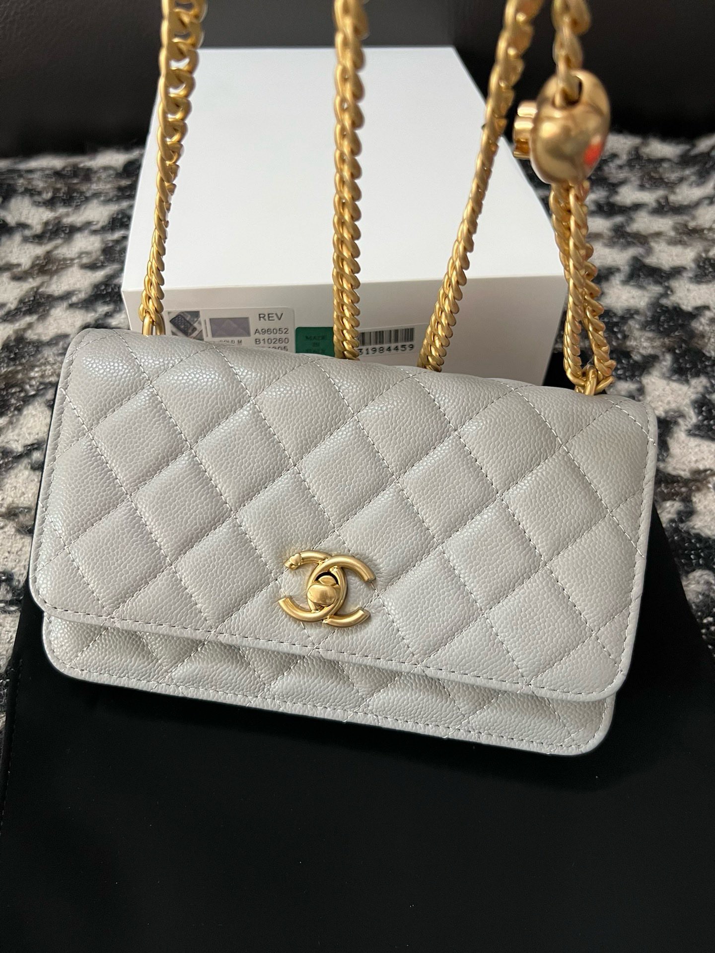 CHANEL WALLET ON CHAIN AP3971 gray