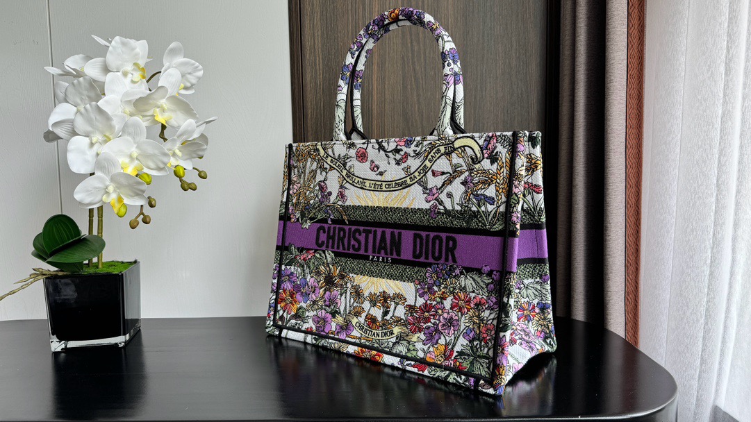 Medium Dior Book Tote Ecru Multicolor Dior 4 Saisons Ete Soleil Embroidery M1296ZEB