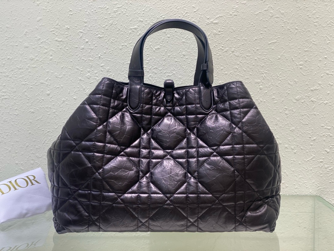 Large Dior Toujours Bag Black Macrocannage Crinkled Calfskin M2820SN