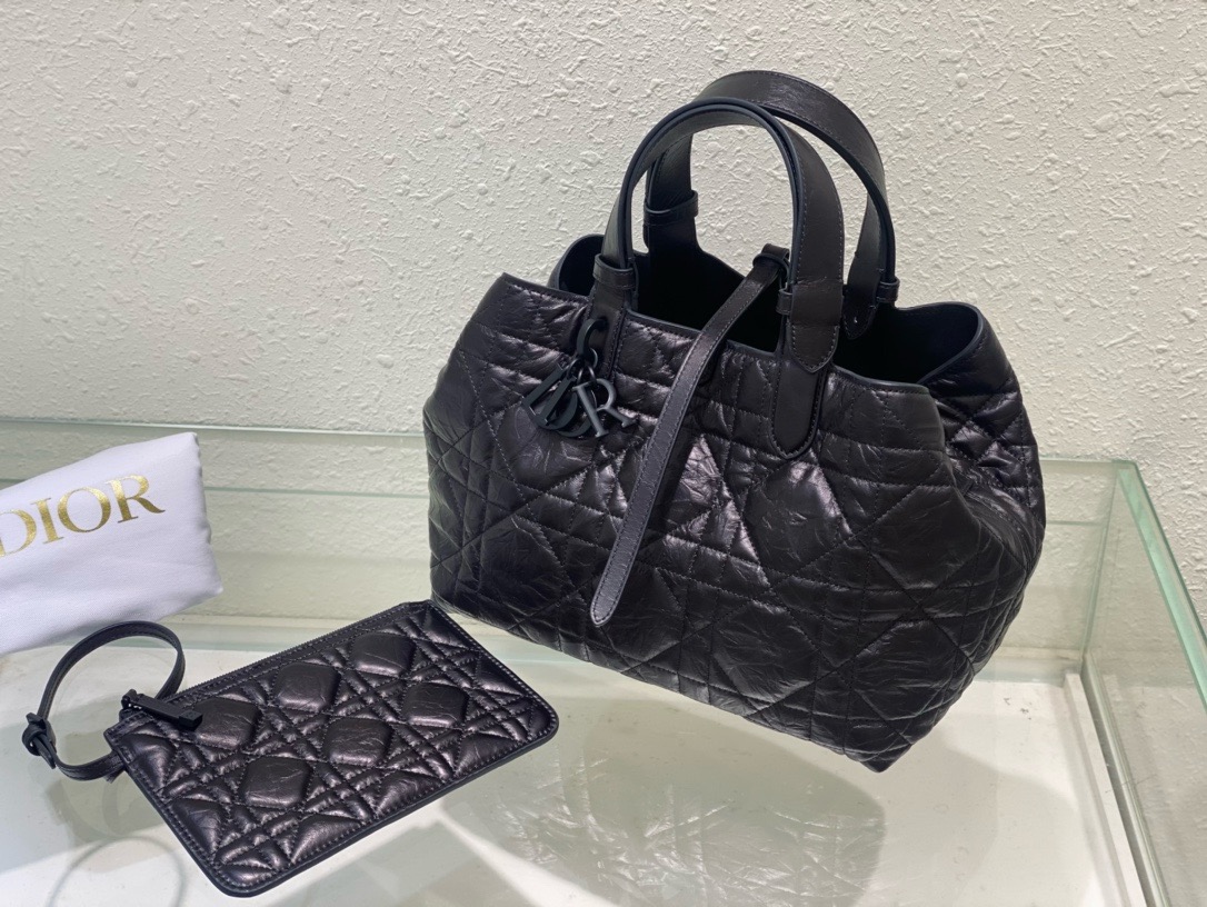 Medium Dior Toujours Bag Black Macrocannage Crinkled Calfskin M2821SNI