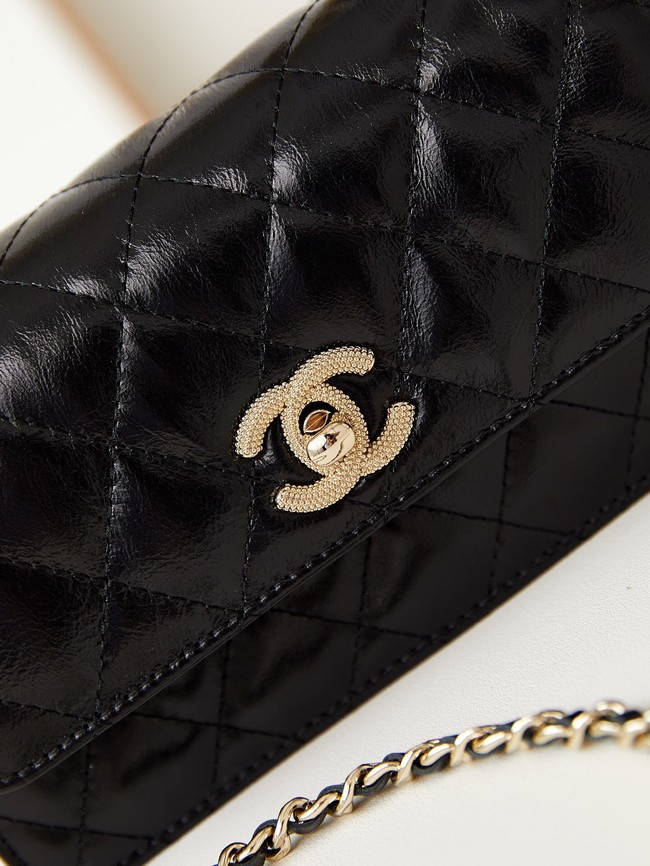 CHANEL CLUTCH WITH CHAIN Shiny Crumpled Lambskin AP3803 black