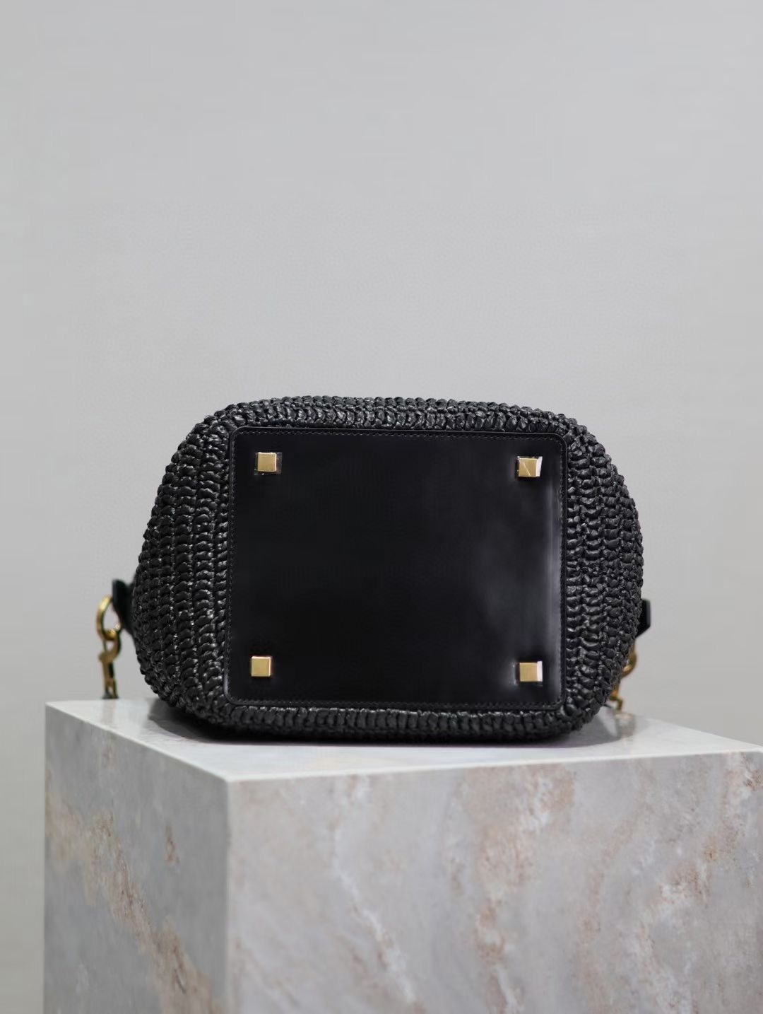 Yves Saint Laurent LE 37 IN RAFFIA 742828 BLACK