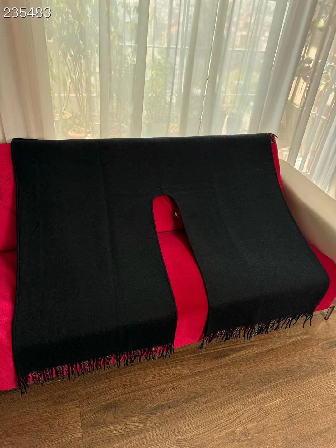 Burberry Cape Double-sided cashmere GG35925