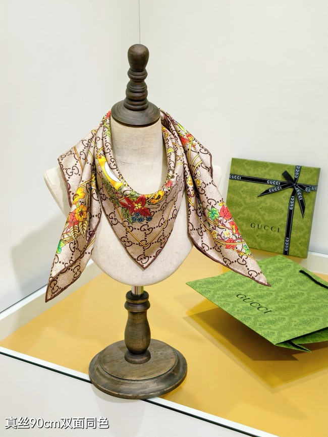 Gucci Square Scarf Silk Jacquard XT2890