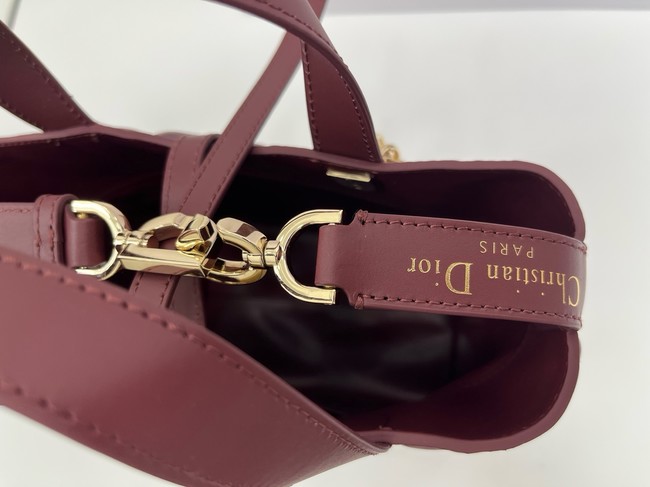 Small Dior Toujours Vertical Tote Bag Macrocannage Crinkled Calfskin M2835 burgundy