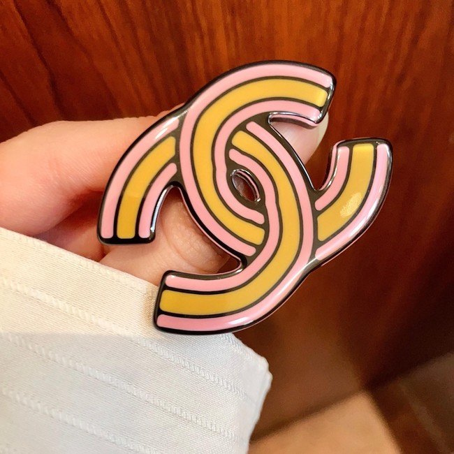 Chanel brooch CE81713