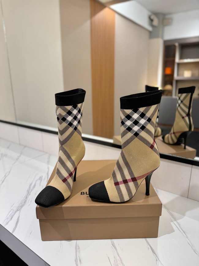 BurBerry Ankle Boot 87214-2