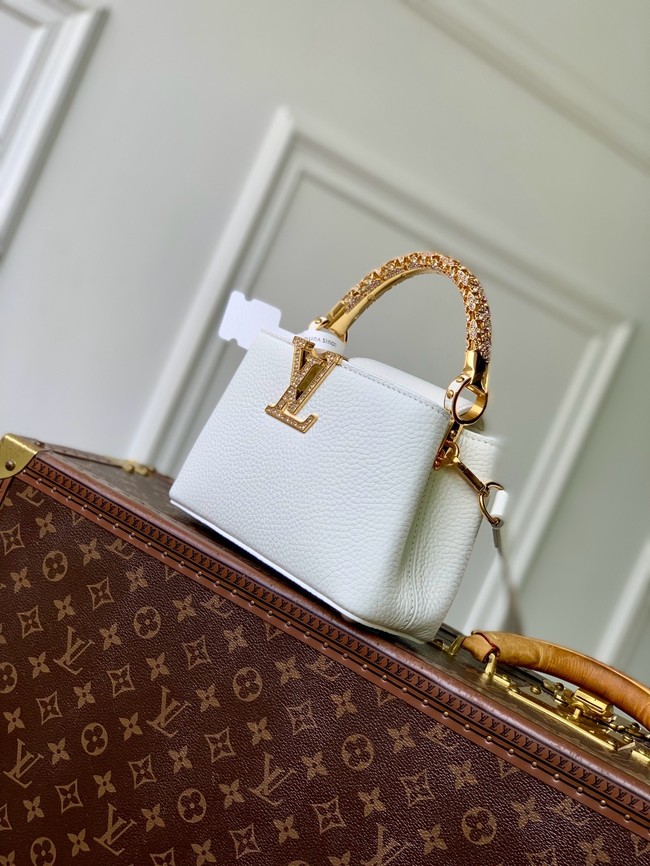 Louis Vuitton Capucines Mini M14177 white
