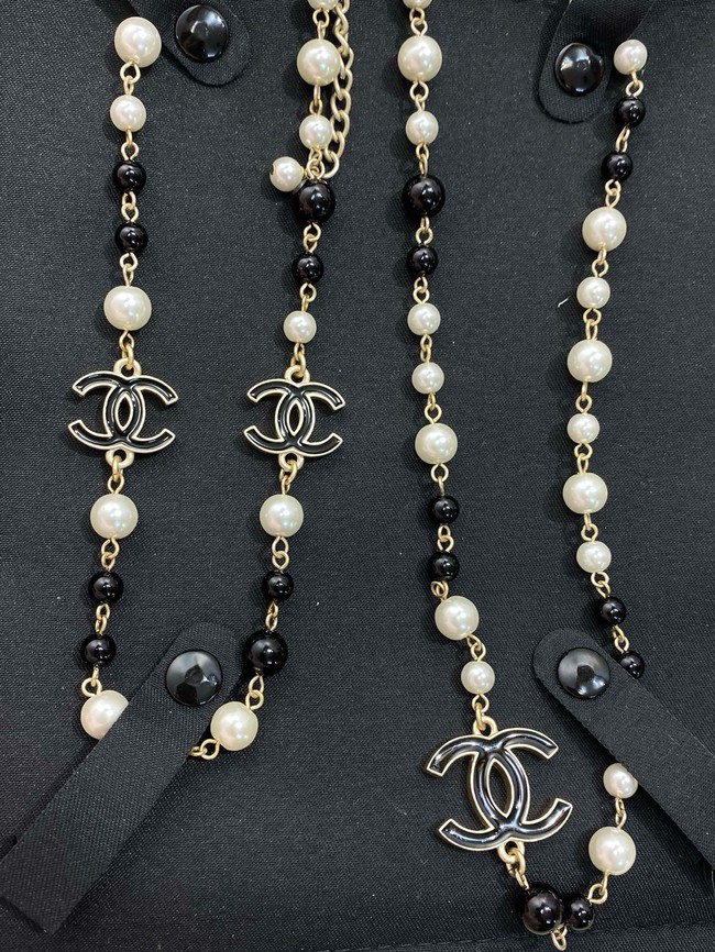 Chanel necklace CE81902