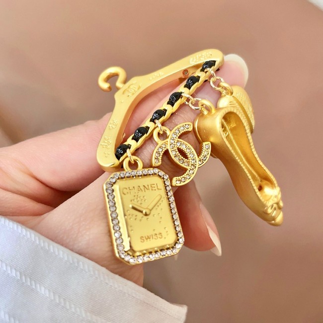 Chanel brooch CE81980