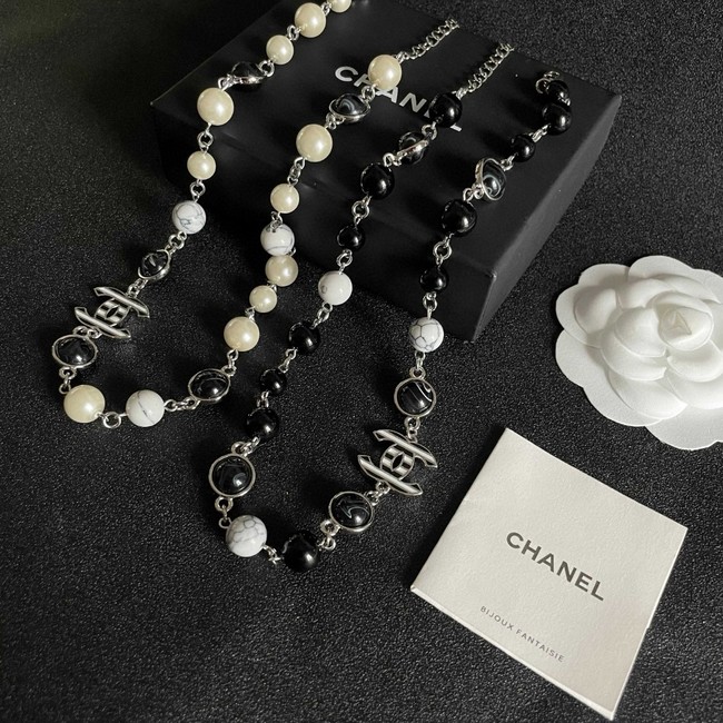 Chanel necklace CE82004