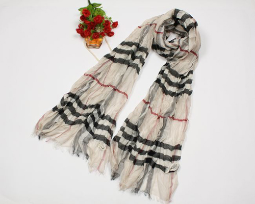 Burberry Gauze Giant Check Crinkled Scarf B02