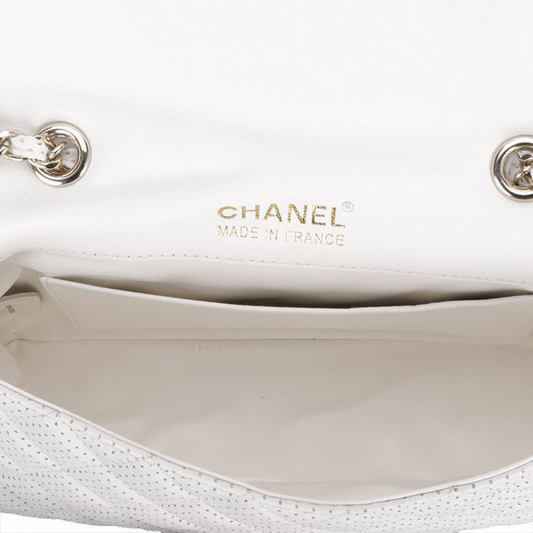 Chanel 1117 Classic Flap Bag White Leather Golden Hardware