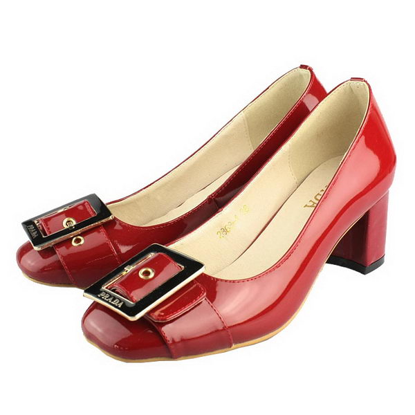 Prada Patent Leather Pump PD076 Red