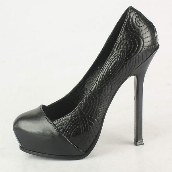 Yves Saint Laurent Stitching Pumps Black