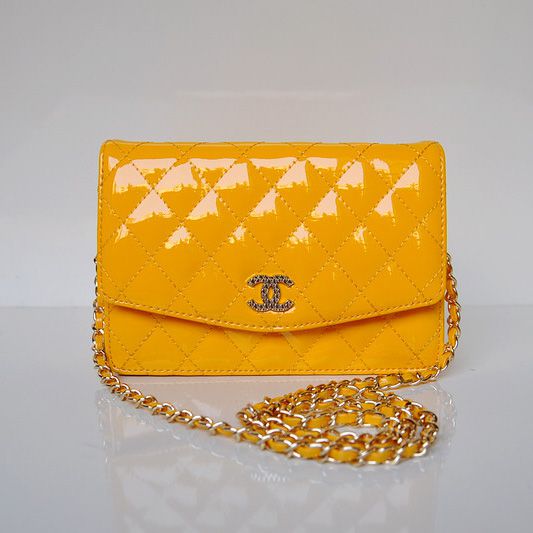 Chanel A33800 Flap Shoulder Borse Patent Leather Giallo