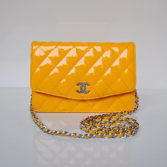 Chanel A33800 Flap Shoulder Borse Patent Leather Giallo