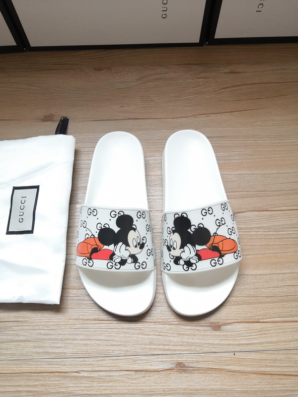 Gucci Slippers Men 024