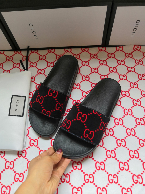 Gucci Slippers Men 006