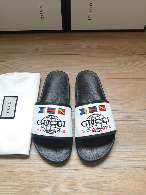 Gucci Slippers Men 070