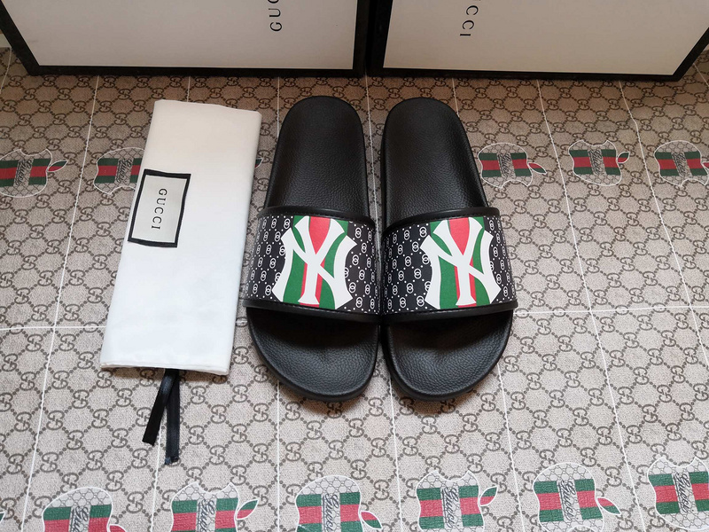 Gucci Slippers Men 078