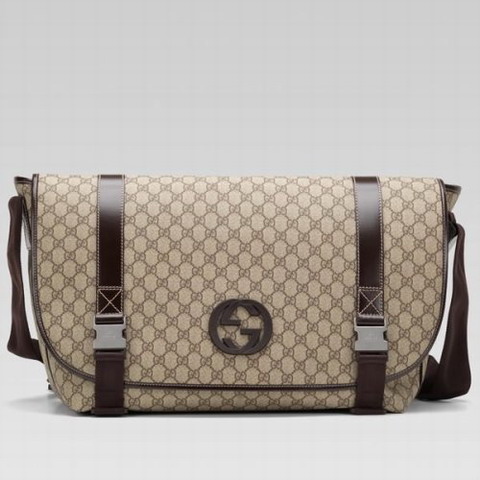 Gucci Borsa a tracolla grande con interblocco G 246334 in Beige