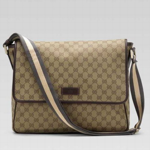 Gucci Medium Messenger Bag 233052 in verde militare