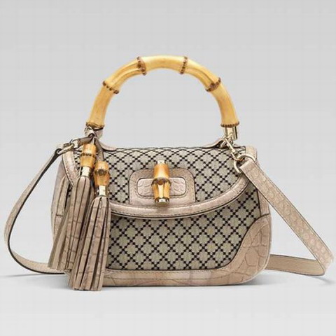 Bambù Gucci New Media Top Handle Bag 254884 in Beige / Gesso