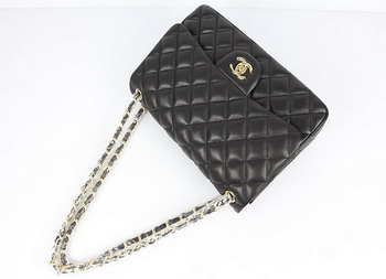 Chanel Jumbo Lambskin Quilted Flap Bag A58600 Black