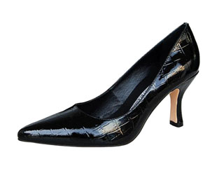 Manolo Blahnik Black patent Leather Pump