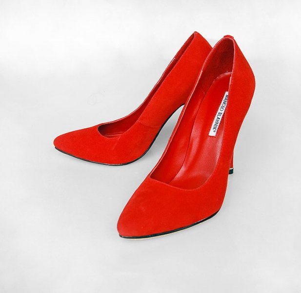 Manolo Blahnik pointed toe suede pumps red