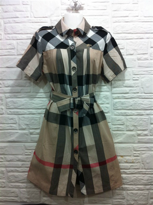 Donna Burberry Abiti 02