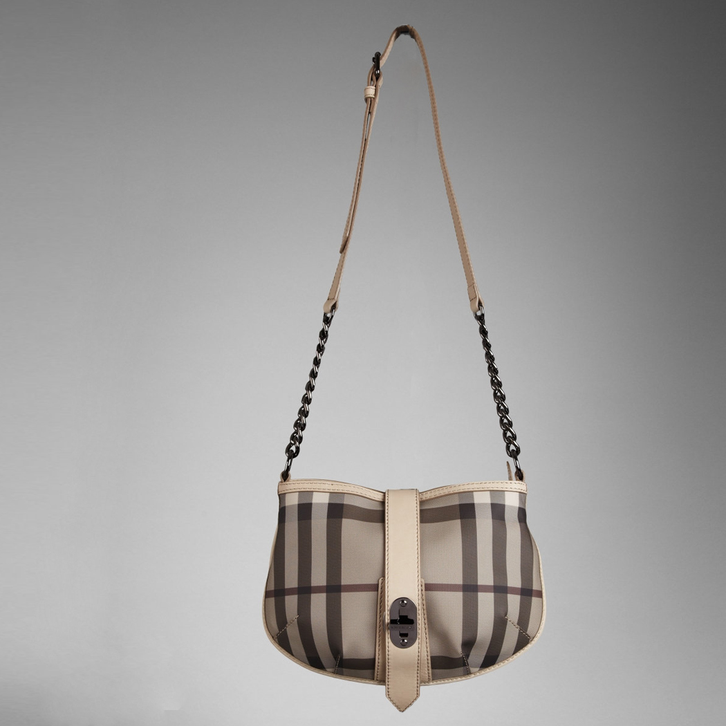 Burberry affumicato Controllare catena Crossbody Borsa 37664211