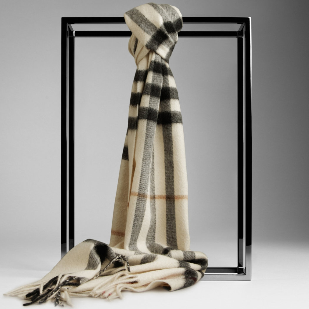 Burberry Gigante Controlla Sciarpa 32013091