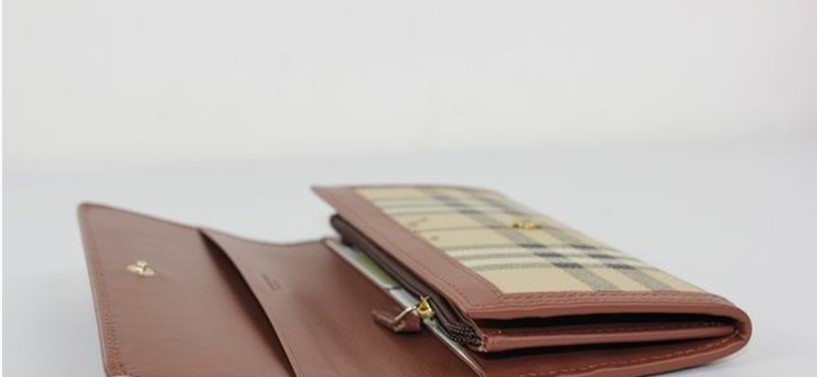 Burberry Grande Nova Check ID Wallet 34635762