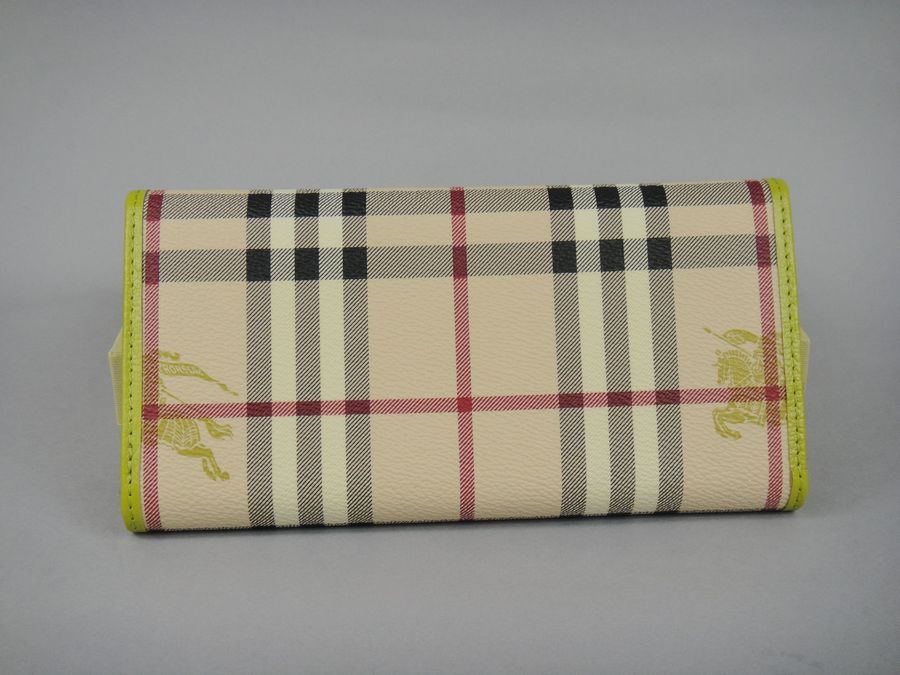 Burberry Grande Haymarket check Wallet 004