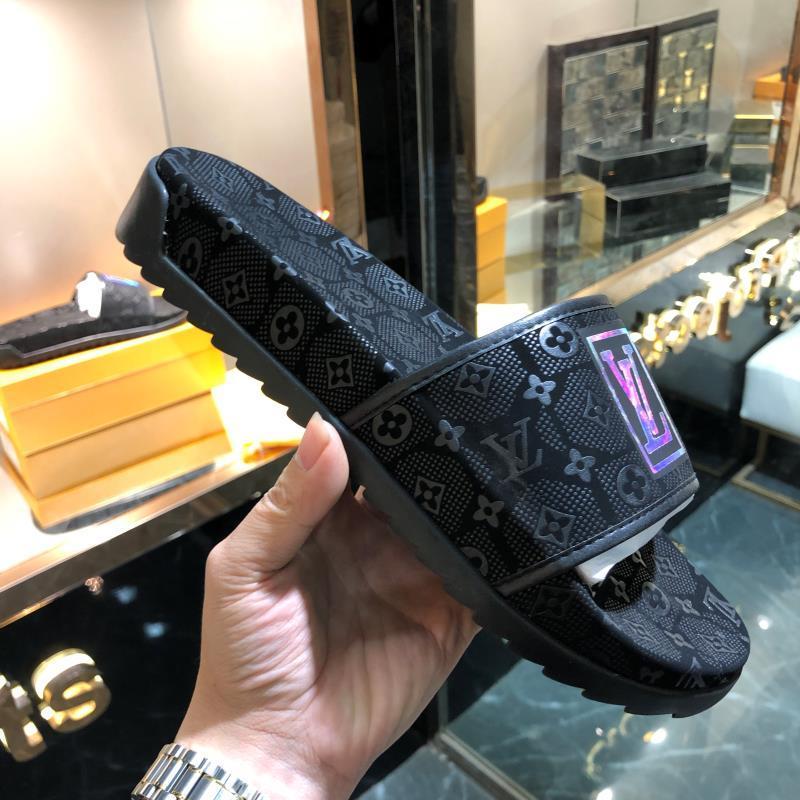 Louis Vuitton Uomo Slipper 0012