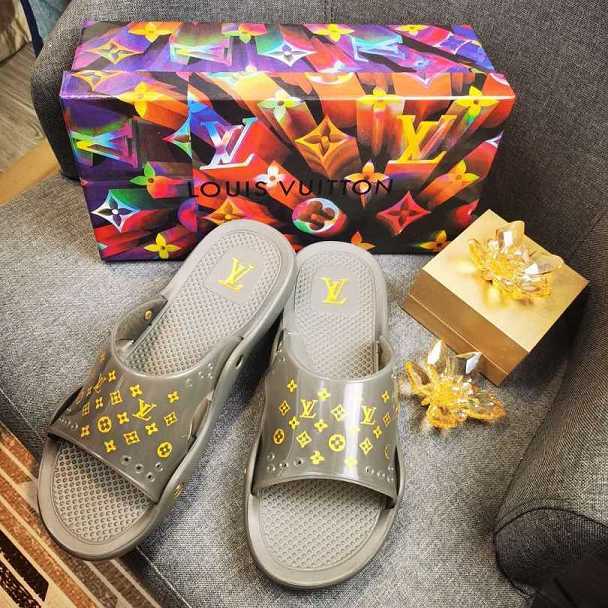 Louis Vuitton Uomo Slipper 0015